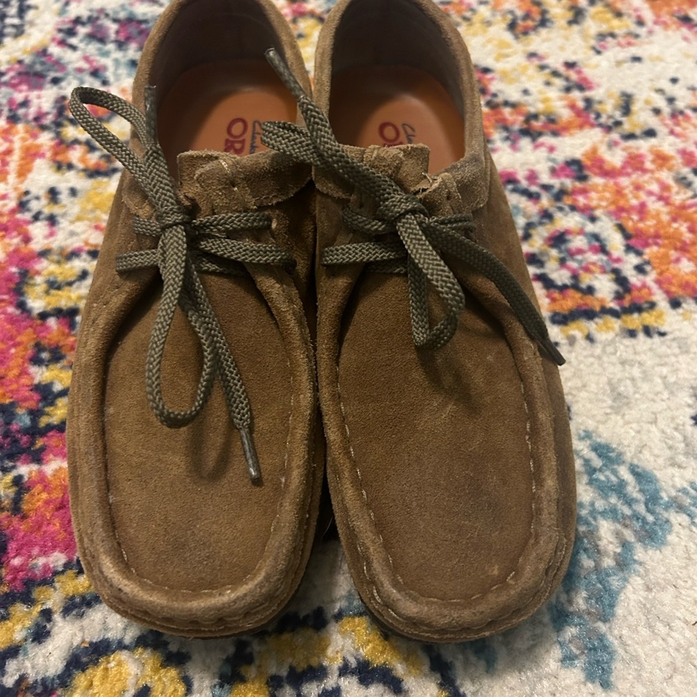 Women’s Clarks Wallabees Size 7